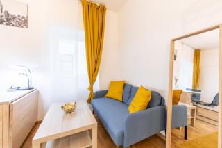 CALM & EASY by JR City Apartments - 1