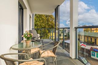 Air-Conditioned Seaside Apartment with Parking & Balcony by Noclegi Renters - 8