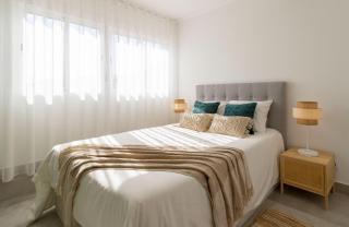 Stunning Modern Apartment in Oura Beach - 2