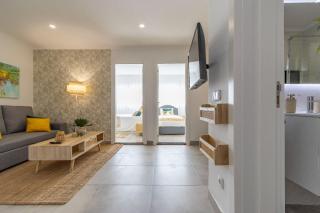 Stunning Modern Apartment in Oura Beach - 6