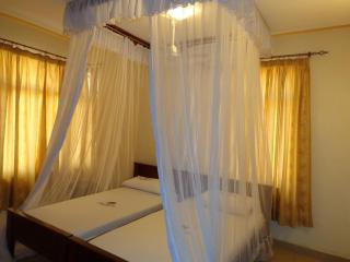 The Folks Inn - Mombasa - 6