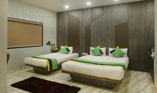 Treebo Urban, 1 Km From Railway Station - Surat - 4