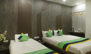 Treebo Urban, 1 Km From Railway Station - Surat - 1