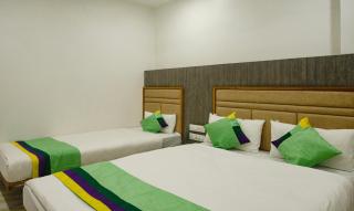 Treebo Urban, 1 Km From Railway Station - Surat - 3