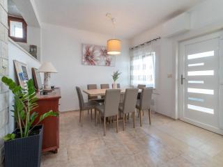 Scenic Sea View,Three Bedroom Villa with Pool - Trogir - 5