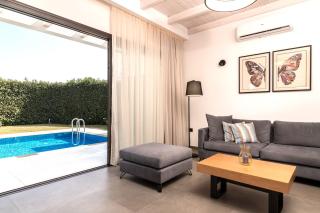 Oresteia Exclusive Villa, a Sublime Retreat, By ThinkVilla - Tragaki - 4