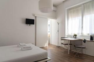 Youhosty - Garibaldi72 - Milan - 4