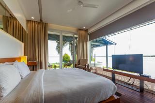 StayVista at The Rain - River Villa with Infinity Pool - Alleppey - 2