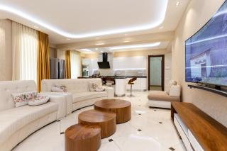 Central Cozy 3BD-2BATH Apartment - Tbilisi - 9