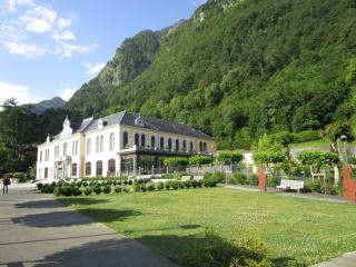 Appartement T2 à Cauterets, proche centre, parking et box inclus, idéal pour 5 personnes - FR-1-234-237 - Cauterets - 2