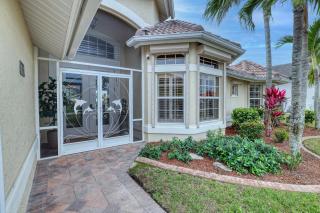 Newly renovated 3 bed/3 bath in the Four Mile Cove area w. heated pool and spa. Gulf access! - Cape Coral - 8