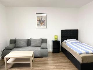 near Düsseldorf Messe and Airport, two Bedrooms, Parking, Kitchen and Garden - Duisburg - 8