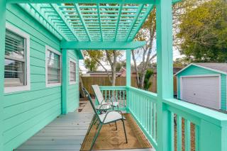 Galveston Vacation Rental Deck and Central Location - Galveston - 9