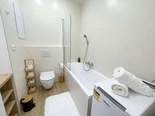 Luxury City Retreat with Terrace - Košice - 4