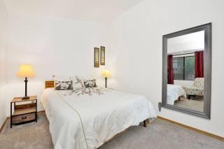 Bear Meadow Woods Condo- Walk to Ski Lifts & Golf - 4