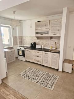 CH Apartments Coresi - 4