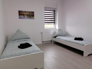 estrella24 LIVING ROOMS Singapur - Herne - 3