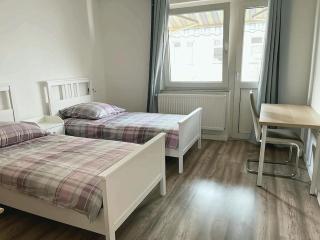 Düsseldorf Messe and Airport, 2-bedroom Apartment with Kitchen and Garden - 9