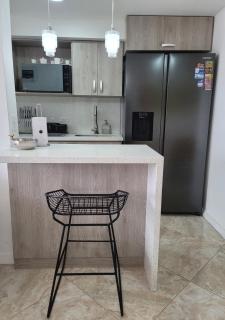 Modern High-Rise 2/2 Apartment with City View. - Sabaneta - 6
