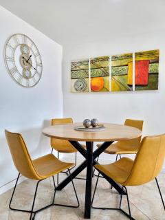Modern High-Rise 2/2 Apartment with City View. - Sabaneta - 7