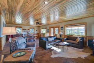 Cozy Alma Mountain Retreat Fireplace and Grill - 2