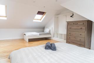 Spacious 2 Bedroom Apartment in Hackney - London - 2