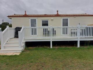 Holiday Caravan - Clacton-on-Sea - 4