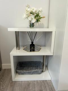 Stylish Meets Luxury! 2 Bed 2 Bath Family Home - Dagenham - 3