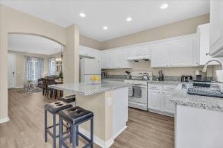 King bed in Master Suite! - 3