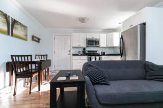 Great 1-bedroom Suite Near Downtown Langford - Victoria - 9