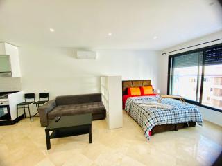 Quiet Top-Floor Studio by Med Faculty & Tram Lines - Casablanca - 6