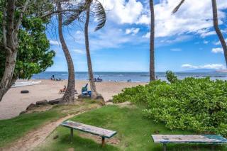 Kihei Bay Surf 208- Updated partial oceanview studio across from beach - 2
