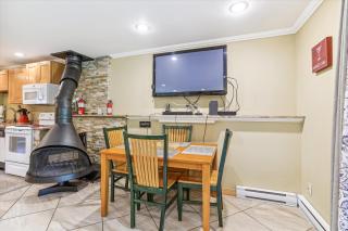 Cozy one bedroom Edgemont A1 condo on the shuttle route & ski back trail - 3