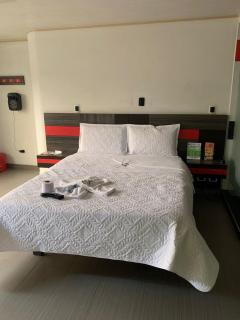 Hotel Planeta 3 - Bogotá - 1