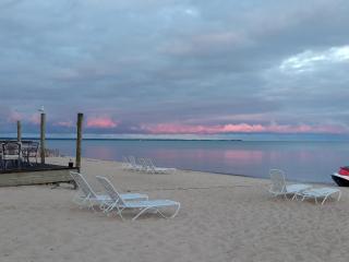 Pine Haven Beach Resort - Tawas City - 8
