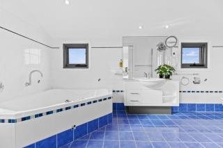 Bliss on the Bay - Upstairs and Games Room - Rye - 1