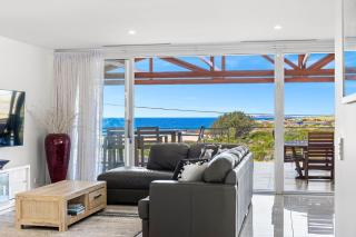 Luxury Beach House - Kianga - 9