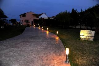 Biscoutsis Apartments & Studios - 1