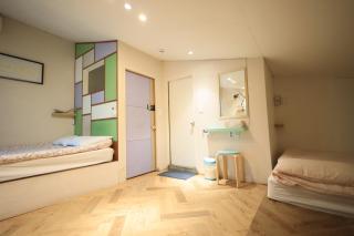 SISnBRO Guesthouse - 4