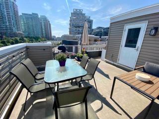 King West Private Rooftop Retreat - 4