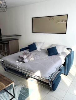 Studio Cozy avec Terrasse en centre ville ! - Roissy-en-Brie - 4