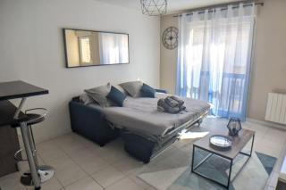 Studio Cozy avec Terrasse en centre ville ! - Roissy-en-Brie - 2