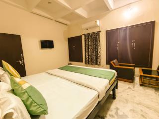 Hotel Rajshree Niwas - 2