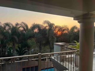 Palms On Byrne: Where Elegance Meets Serenity - 8