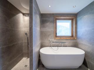 Chalet de luxe familial avec piscine et sauna, proche des pistes et commodités à Courchevel Le Praz - FR-1-568-37 - Courchevel - 2