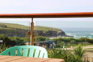 Beachside apartment, sea views - St Merryn - 0