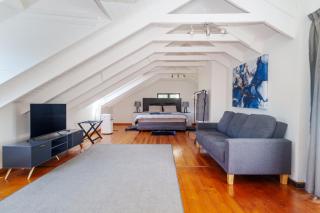 Hout Bay Gem - Elise Way - 1