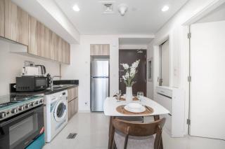 StoneTree - Cozy Fully-Furnished 1 BR in Damac Hills - Dubai - 4