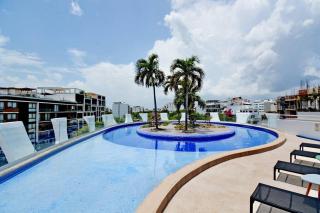 Big loft 2br 2.5bth one block the beach - 3