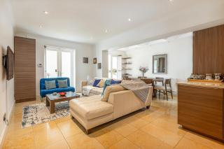 Central Stunning 2BR Flat w2 Patio in Kensington - 8